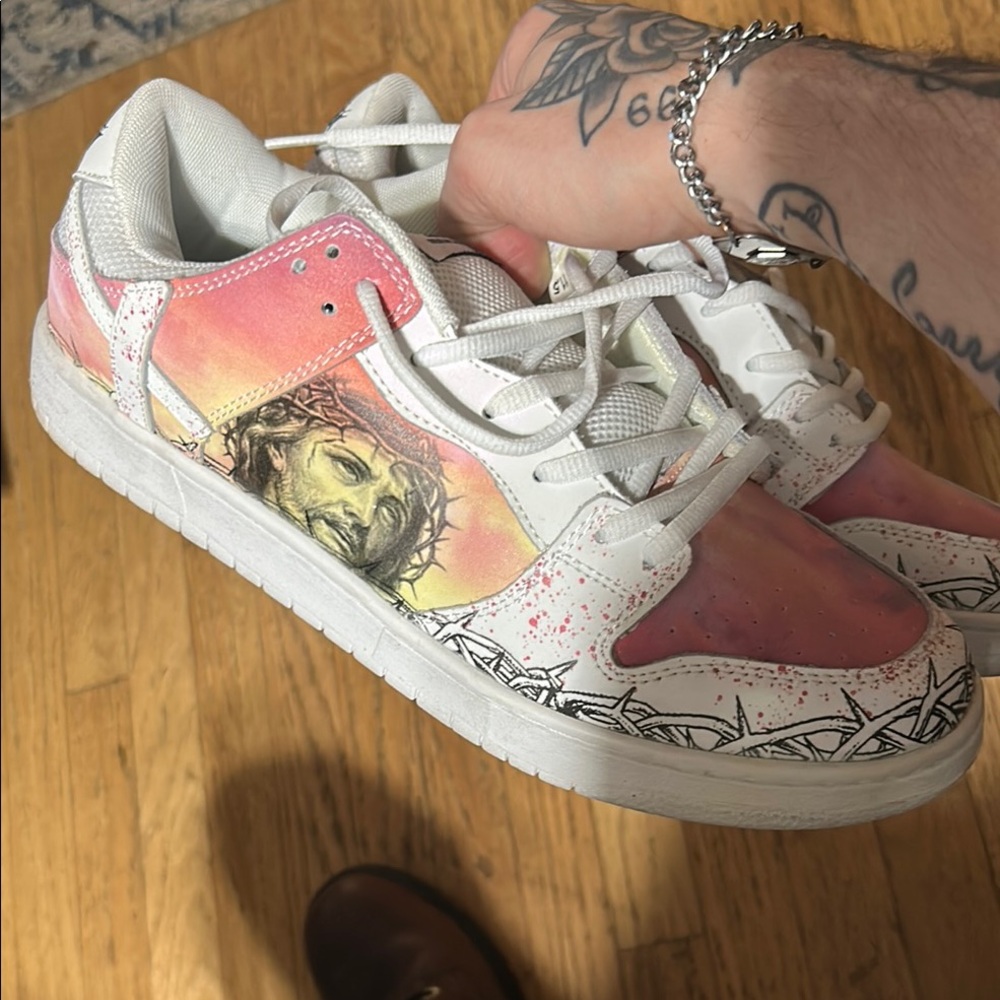 Kito Wares passion of the Christ Men's Sneakers